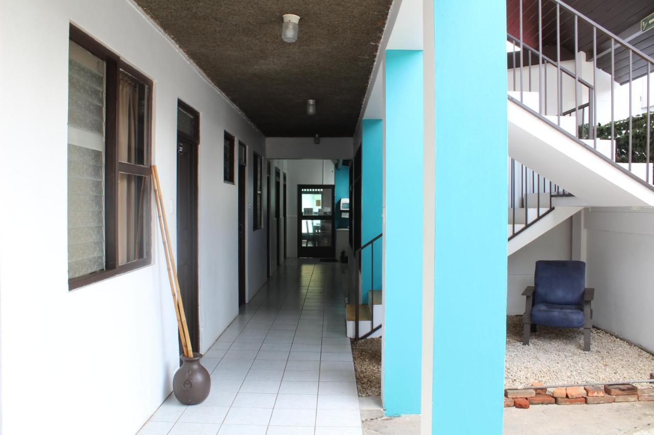 Hotel Canas Bagian luar foto