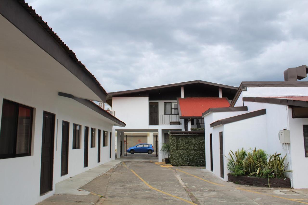 Hotel Canas Bagian luar foto