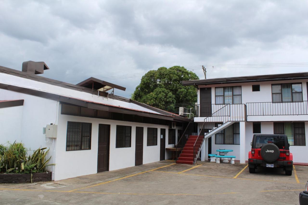 Hotel Canas Bagian luar foto