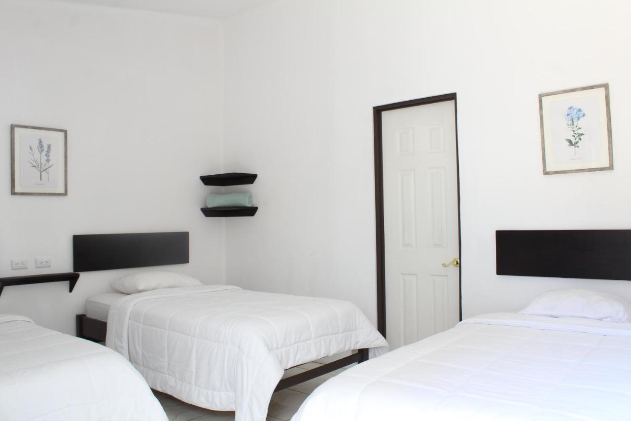 Hotel Canas Bagian luar foto