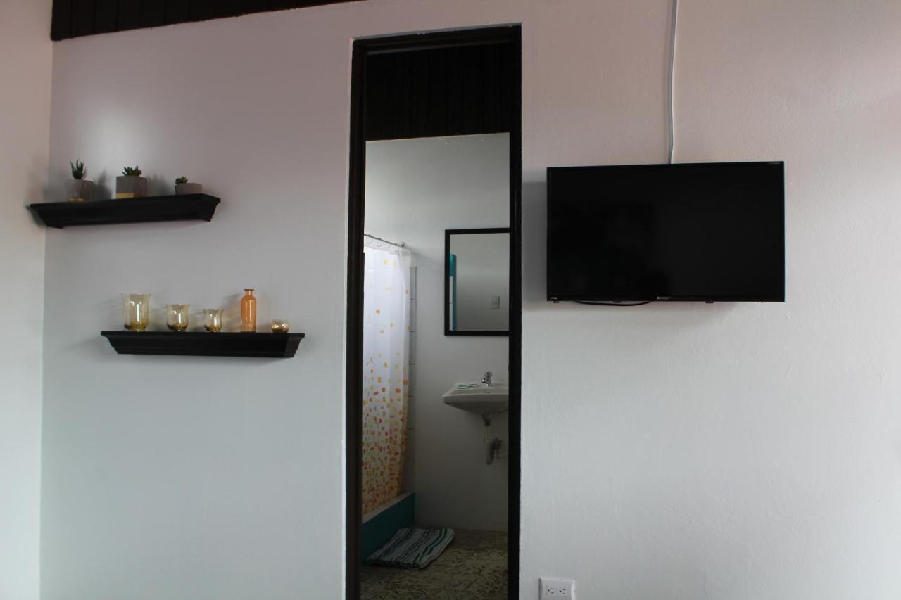 Hotel Canas Bagian luar foto