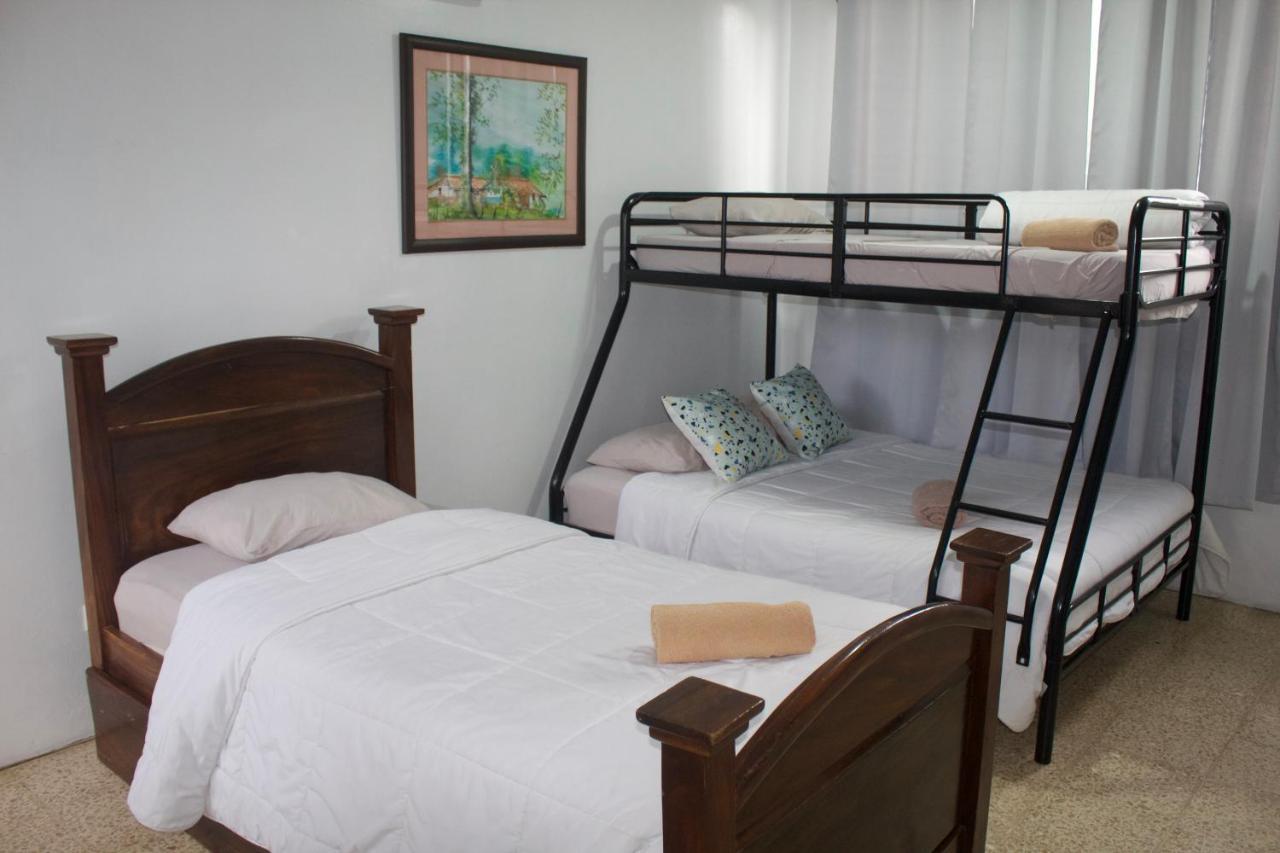 Hotel Canas Bagian luar foto