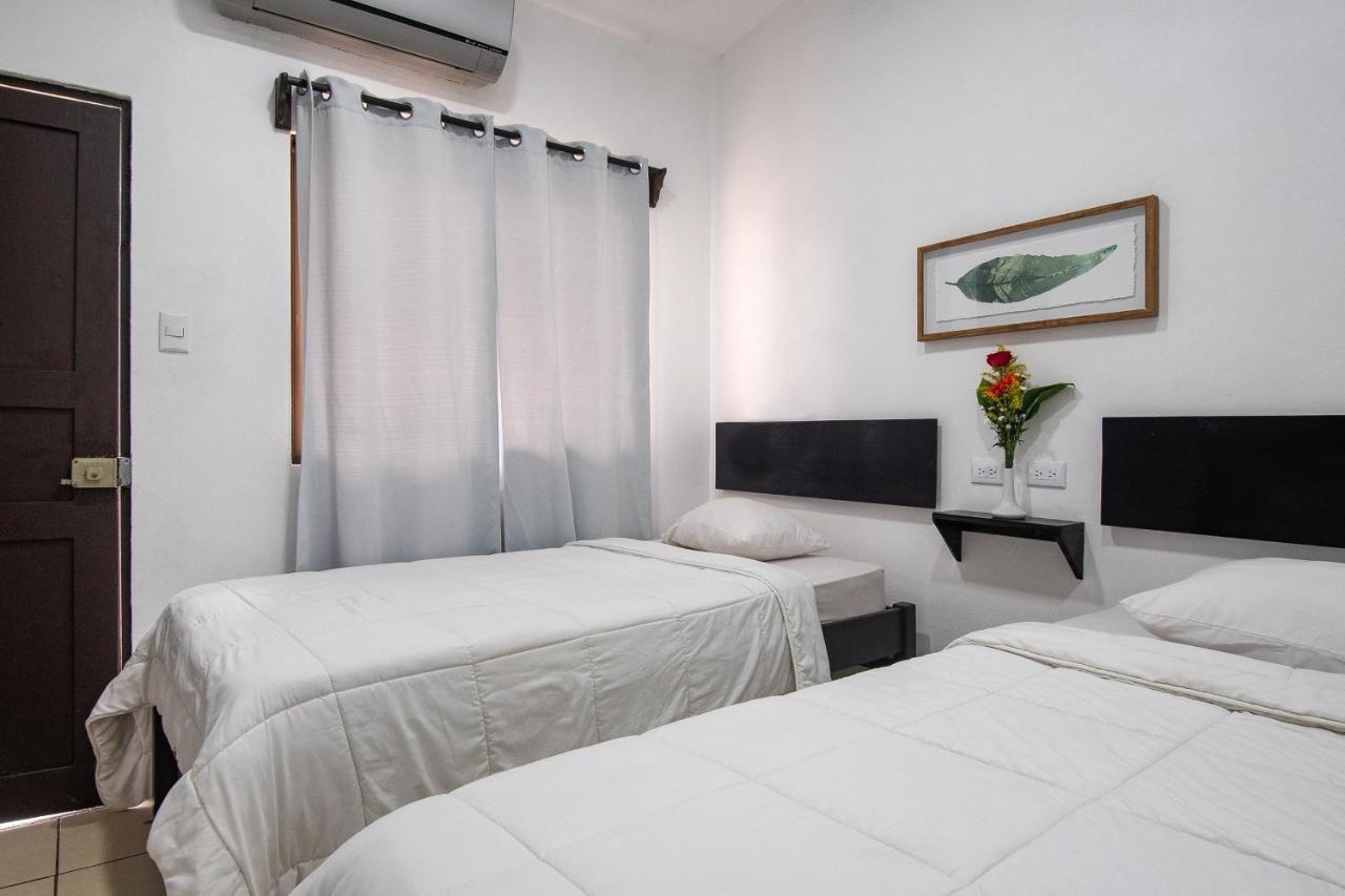 Hotel Canas Bagian luar foto