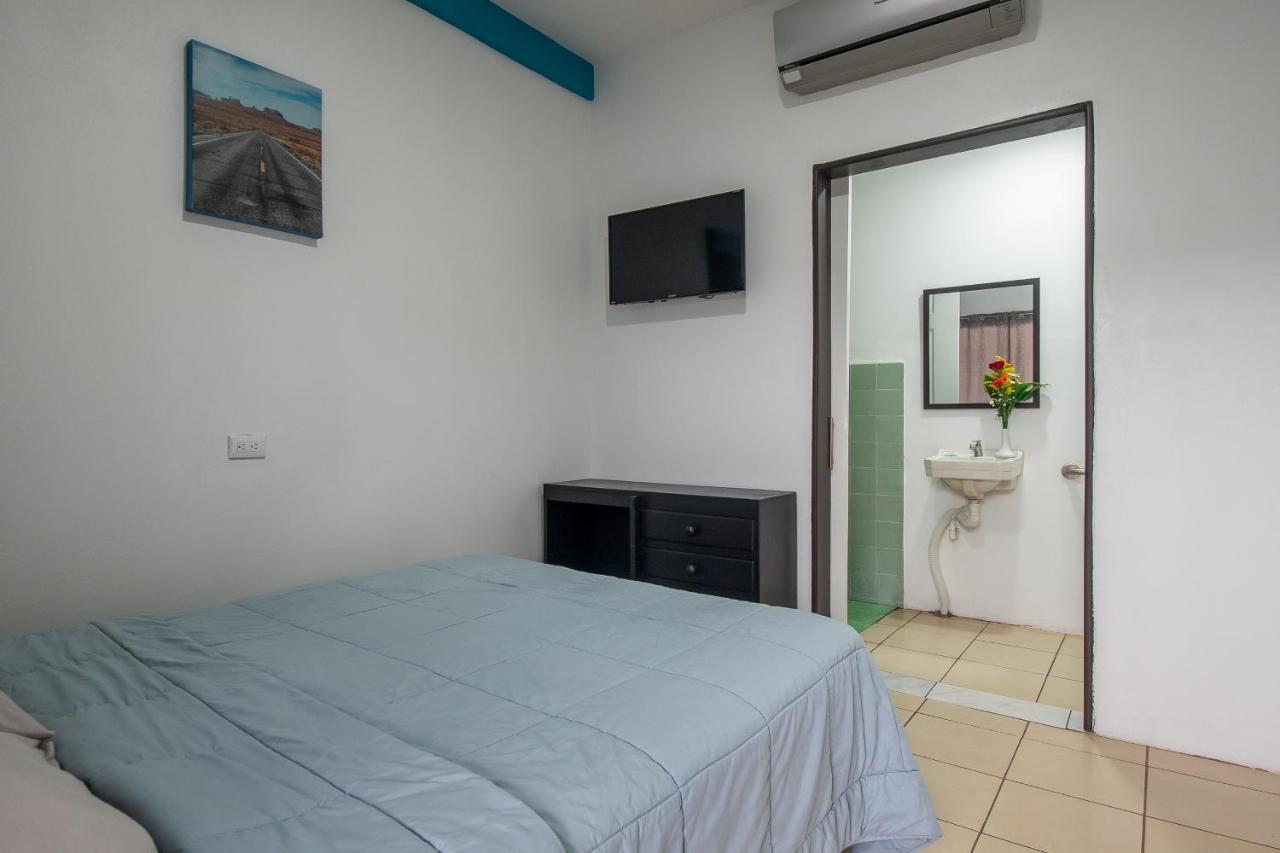 Hotel Canas Bagian luar foto